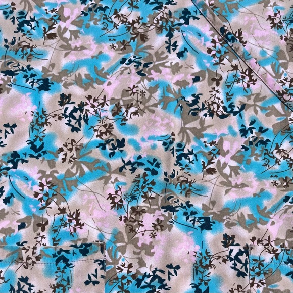 Small Scrub Top - Picture 3 of 4